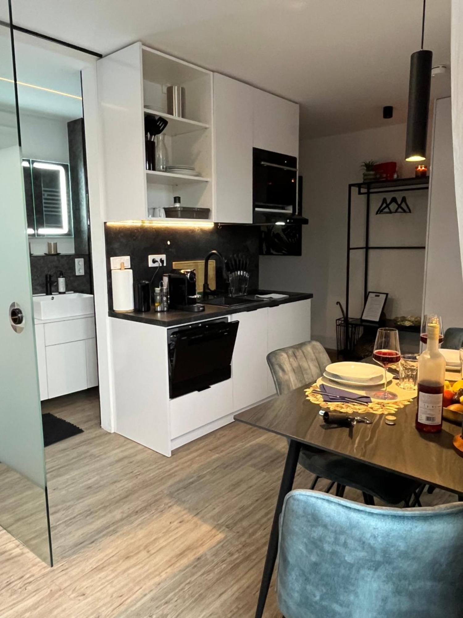 Beyond Staying Apartments Passau Bagian luar foto