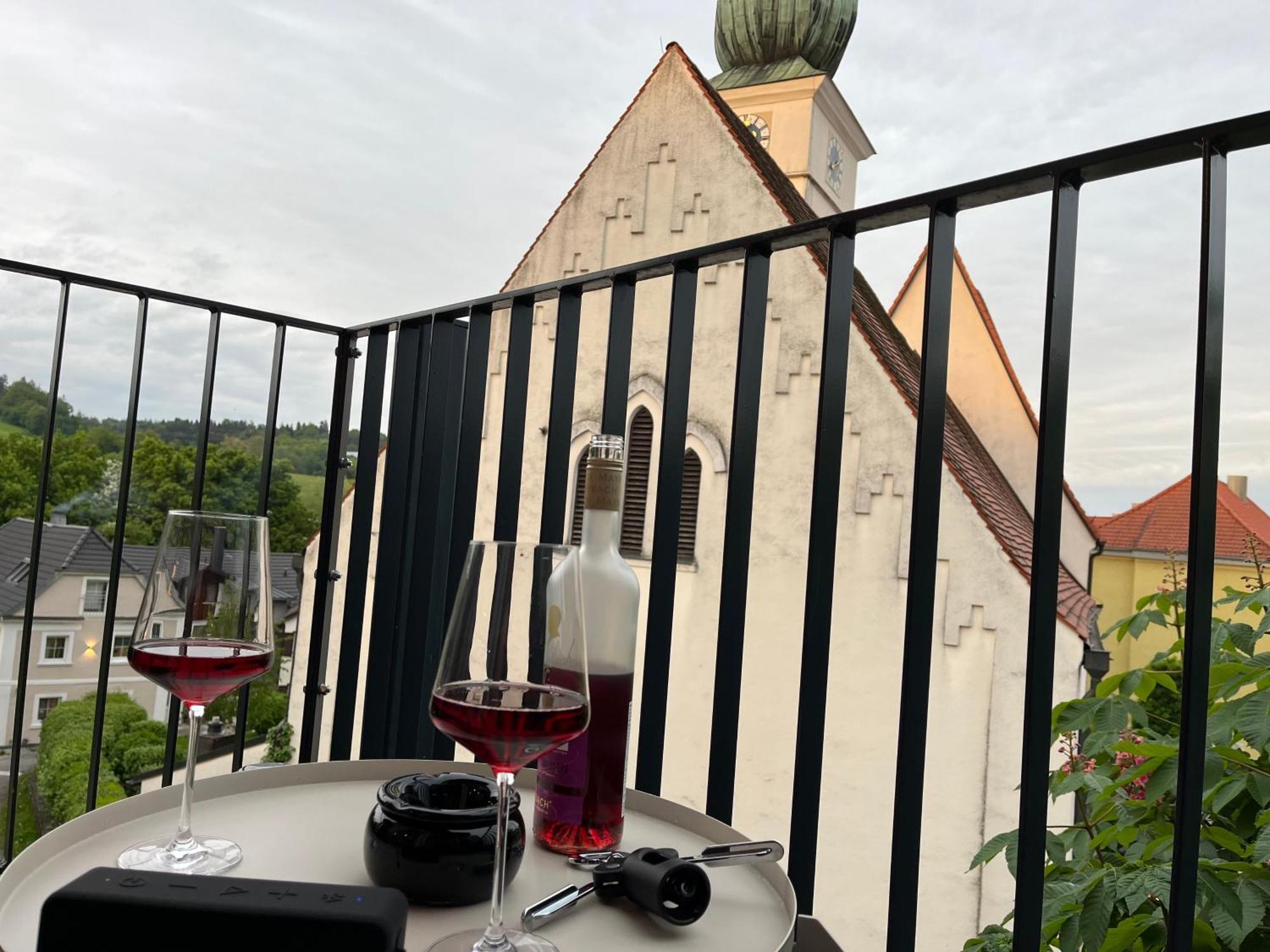 Beyond Staying Apartments Passau Bagian luar foto